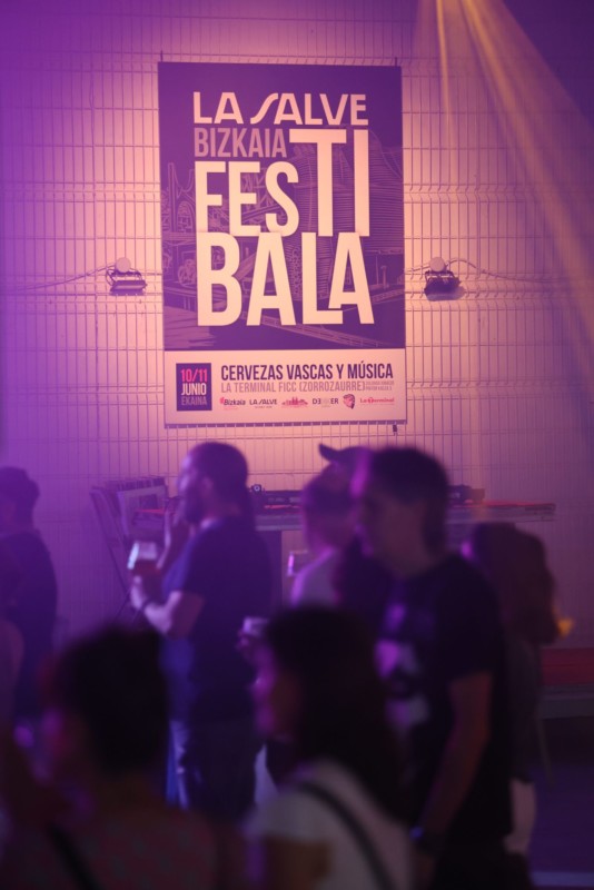 Personas disfrutando de LA SALVE BIZKAIA FESTIVALA 2023 
