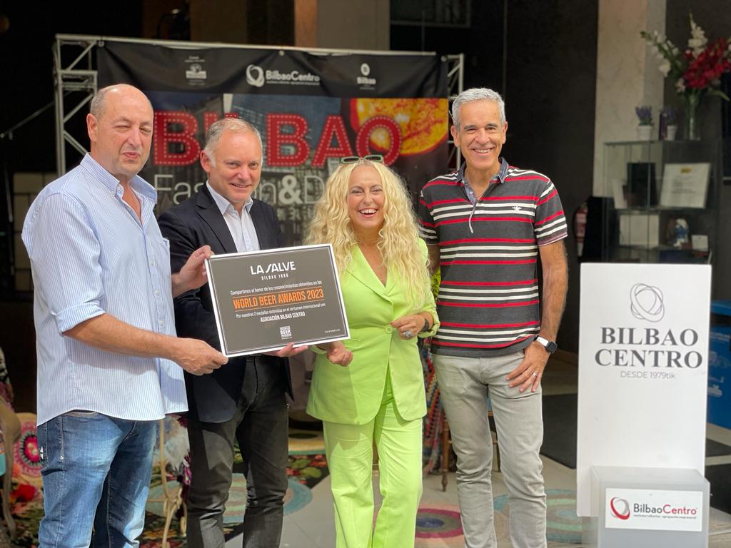 LA SALVE CONTINÚA RECIBIENDO RECONOCIMIENTOS INTERNACIONALES Y BRINDA SUS 2 NUEVAS MEDALLAS  A LA ASOCIACIÓN BILBAO CENTRO